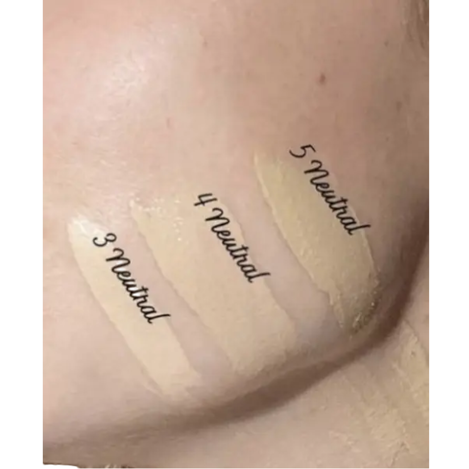 Зволожуюча тональна основа CHARLOTTE TILBURY Beautiful Skin Foundation 5 Neutral Зволожуюча тональна основа CHARLOTTE TILBURY Beautiful Skin Foundation 5 Neutral